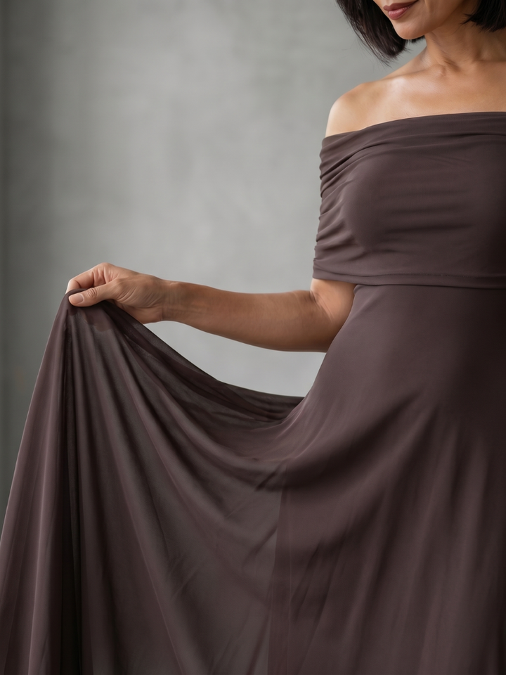 Juni | Off Shoulder Draped Midi Kjole