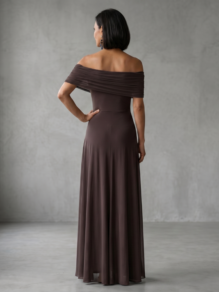 Juni | Off Shoulder Draped Midi Kjole