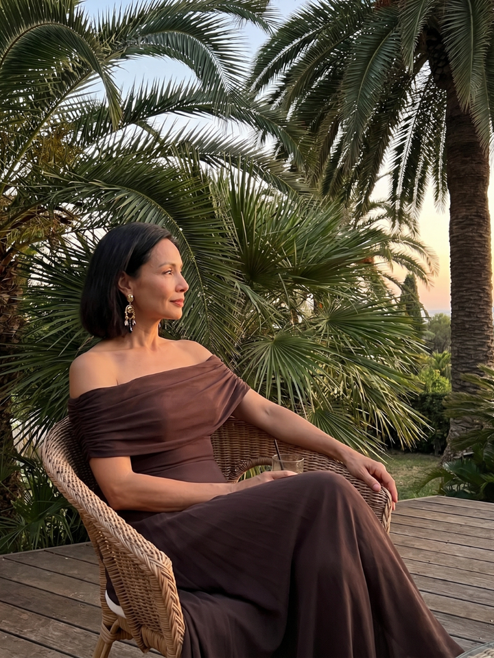 Juni | Off Shoulder Draped Midi Kjole