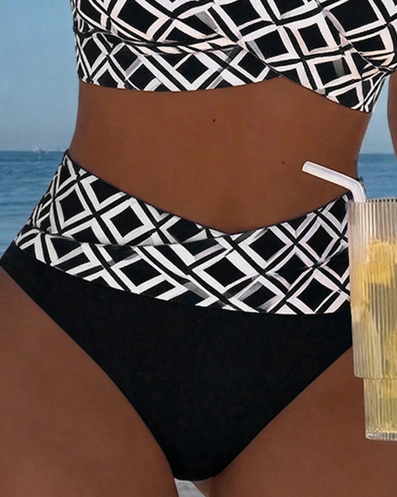 Martina | Checkered bikini with wire-free bra and high-waisted panties