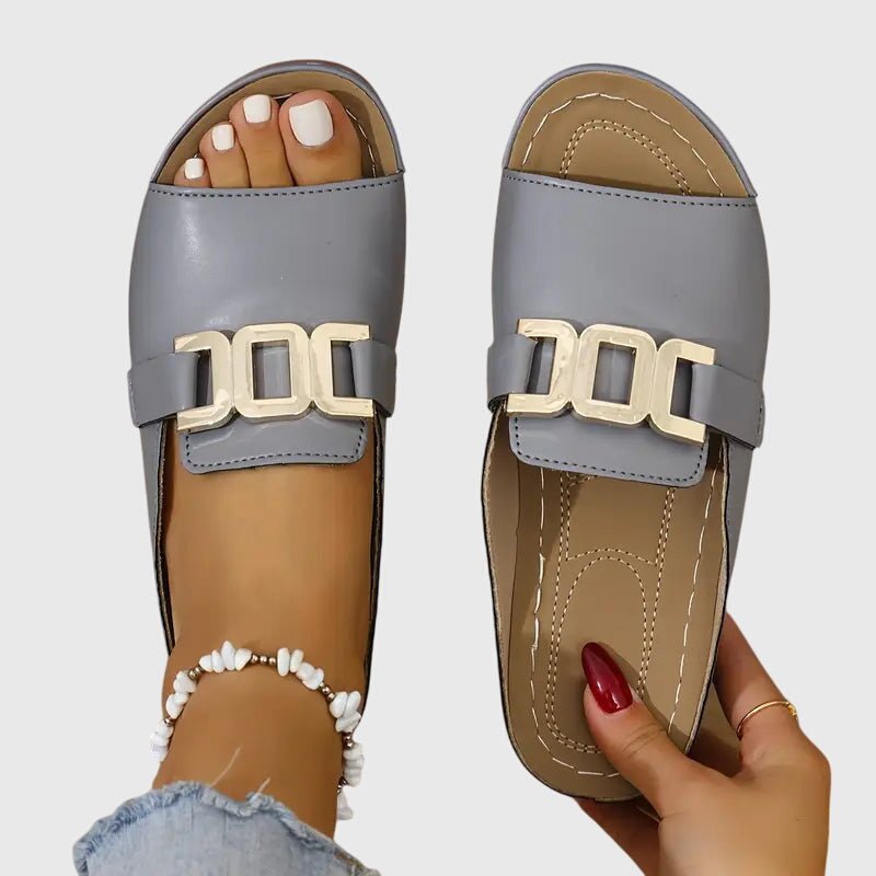 Silje | Sandaler med guldspænde