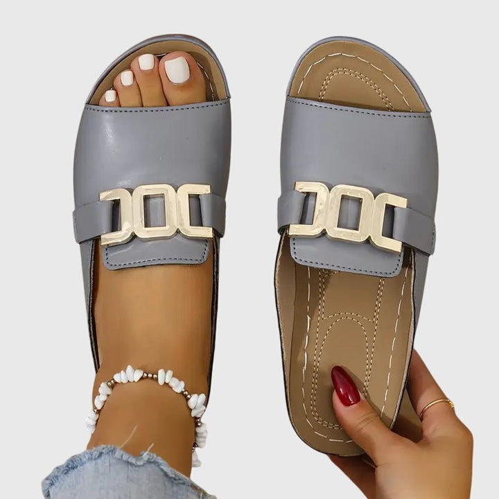 Silje | Sandaler med guldspænde