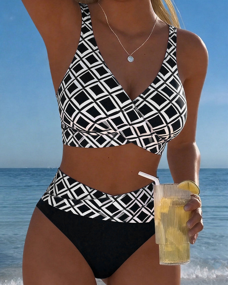 Martina | Checkered bikini with wire-free bra and high-waisted panties